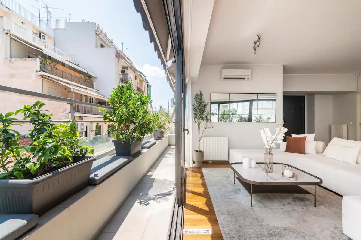 Modern Loft Build On Acropolis Ruins, Free Parking Apartment Athen